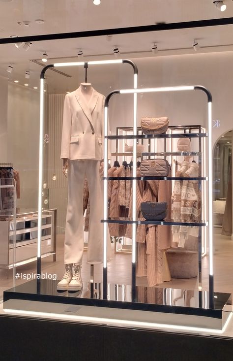 Liu Jo Turin - Winter 2023/24 - Womenswear Collection - pink blazer and white trousers with white boots, and handbags of various colours #liujo #ispirablog White Trousers, Retail Experience, Pink Blazer, White Boots, Winter 2023, Turin, Liu Jo, Women Wear, Trousers