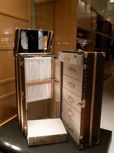 Louis Vuitton trunk... but more importantly it reminds me of the trunks Joe buys in Joe vs the Volcano. They save his life... literally! Louis Vuitton Trunk, Travel Trunk, Life Quality, Steamer Trunk, Vintage Luggage, Trotter, Vintage Louis Vuitton, Suitcases, Bagpack