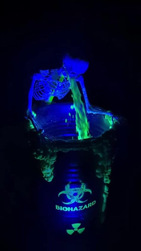 Very cool DIY Halloween decoration! 🤮 🎥Video by: jonny_steele | By iHorror | Since I had so many questions on the puking skeleton, I figured I'd do a quick video on how I made this. So basically, you want to start with the 50 gallon drum. I got mine off of Facebook Marketplace. They're anywhere between 5 to $20. Here's what it looked like before. Basically, just spray paint it black all the way around. I use this flat black high heat. It dries really fast and it gives a good finish to the to t Puking Skeleton Decoration Diy, Puking Skeleton Decoration, Puking Skeleton, Halloween Decorations Indoor Scary, Sunken Eyes, Halloween Skeleton Decorations, Halloween Figures, Skeleton Decorations, Halloween Decorations Indoor