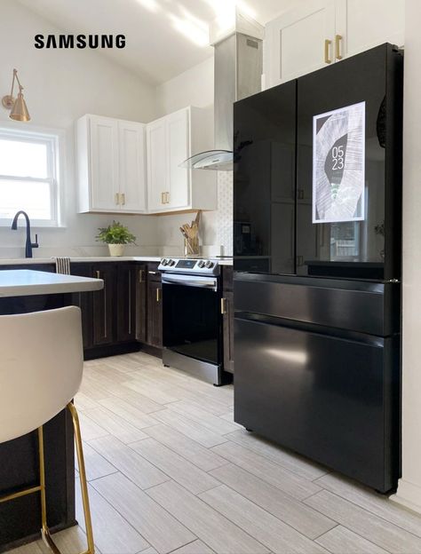 Looking for the perfect black refrigerator to complete your kitchen remodel? Then, the Samsung BESPOKE is the right pick for you. @houseonparkway Black Fridge Kitchen, Fridge In Kitchen, Black Fridge, Black Fridges, Refrigerator Decor, White Kitchen Ideas, Black Refrigerator, Black Appliances Kitchen, French Family