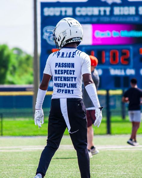 Week 4 @SOCO HS 7v7 🏈 - - - - #football #explore #fyp #southcounty #photography #sport #sportsphotography #explorer #like #follow #band4band Photography Sport, Football Pictures, Really Funny Joke, Sports Photography, Top Selling, American Football, Really Funny, Funny Jokes, Nfl