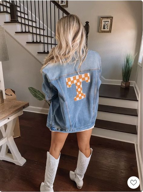 Cold Game Day Outfit Football, Cold Game Day Outfit, Cute Game Day Outfits, Game Day Outfit Football, College Football Game Outfit, Tennessee Outfits, Football Women, College Gameday Outfits, College Game Day