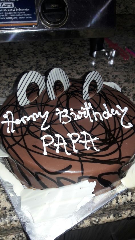 Happy Birthday Papa Cake, Birthday Cake For Papa, Cake Snap, Birthday Snap, Happy Birthday Chocolate Cake, 22nd Birthday Cakes, Happy Birthday Papa, Cake Story, Eating Food Funny