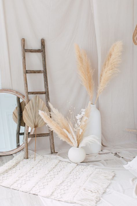 Boho Photography Studio, Studio Background Ideas, Ruangan Studio, Photo Studio Design, Photography Studio Decor, Mint Room, Home Photo Studio, Photography Studio Design, Photography Studio Setup