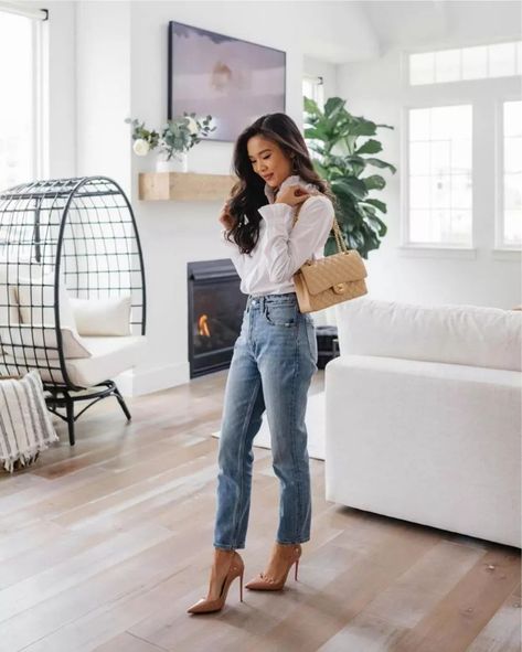 Photoshoot With Jeans And White Shirt, Nude Heels Outfit Classy, Jeans And Heels Outfit Dressy Classy, Nude Heels Outfit, Heels Work Outfit, 2023 Photoshoot, Casual Heels Outfit, White Tops Outfit, Jeans Heels Outfit