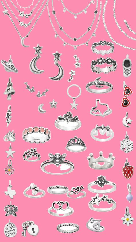 James Avery Charm Bracelet, Quinceanera Gifts, Pandora Bracelet Charms Ideas, Xoxo Jewelry, James Avery Rings, James Avery Charms, Rings Aesthetic, Bling Phone Cases, James Avery Jewelry