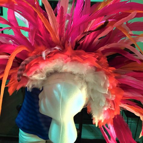 How to make a feather Mohawk headpiece. Feather Mohawk, Flamingo Costume, Styrofoam Head, Fantasy Fest, Samba Costume, Headpiece Diy, Feather Mask, Rock Design, Costume Makeup