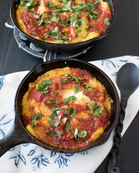 Polenta Bake, Polenta Breakfast, Breakfast Polenta, Easy Ratatouille Recipes, Polenta Recipes, Hot Breakfast, Meatless Monday Recipes, Italian Christmas, Salad With Sweet Potato