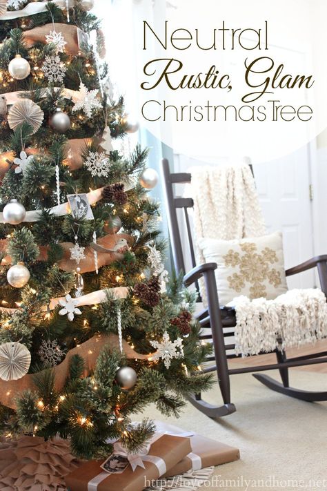 Neutral, Rustic, Glam Christmas Tree - Love of Family & Home Rustic Glam Christmas Tree, Rustic Christmas Tree Decorations, Rustic Glam Christmas, Rustic Chic Christmas, Best Christmas Tree Decorations, Glam Christmas Tree, Christmas Tree Decorations Ideas, Chic Christmas Decor, Tree Decorations Ideas