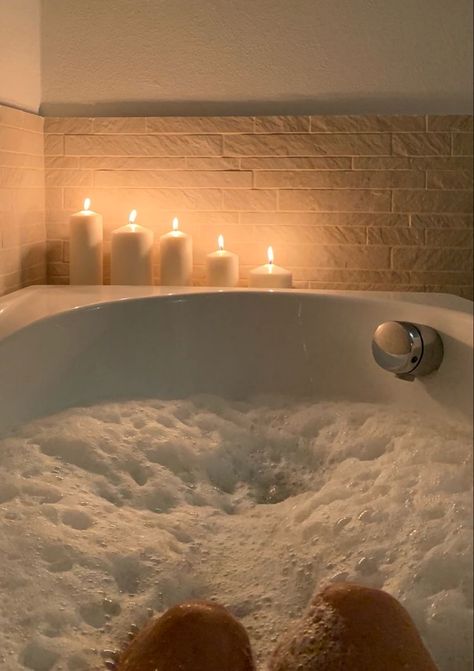 Modern Washroom Design, Bathtub Aesthetic, Aesthetic Bath, Bath Aesthetic, Spa Day At Home, Relaxing Bath, Dream Apartment, Bubble Bath, My New Room