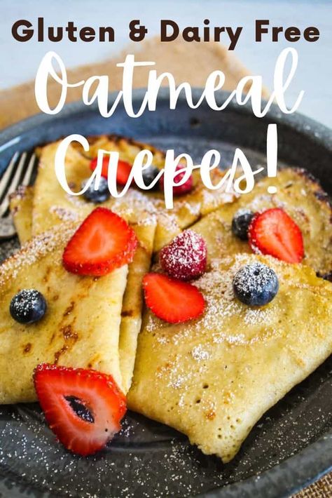 Perfect for breakfast or brunch, these easy oatmeal crepes are incredibly light and tender! This recipe comes together in just over half an hour and is made with just a few staple ingredients you probably already have at home. Best Crepes Recipe, Crepes Recipe Breakfast, Dinner Crepes, Best Crepe Recipe, French Crepe Recipe, Easy Crepe Recipe, Crepe Recipe, Menu Sarapan Sehat, Crepes Recipe