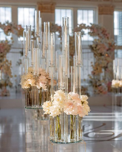 Infinitude Design Canada | Classically romantic in every way 🤍 ceremony aisle arrangements • Planner: @fleurweddingstoronto Photographer: @agistudio Venue:… | Instagram Contemporary Wedding Decor, Aisle Arrangements, Wedding Design Board, Modern Wedding Centerpieces, Wedding Centerpieces Mason Jars, Candlelit Wedding, Black And White Wedding Theme, Ceremony Aisle, Tall Wedding Centerpieces