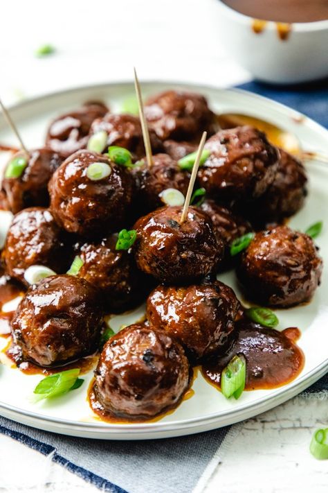 Balsamic Honey Meatballs - Mr. Farmer's Daughter Balsamic Glazed Meatballs, Gluten Free Meatball Appetizers, Honey Bbq Meatballs, Honey Meatballs, Balsamic Meatballs, Appetizers Meatballs, Cranberry Almond Chicken Salad, Galentines Ideas, Chewy Ginger Cookies