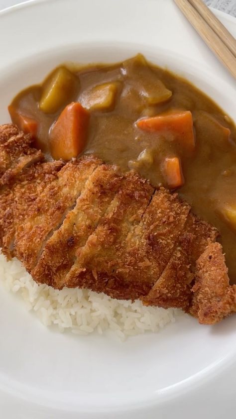 Japanese Curry Aesthetic, Rice Curry, Rice And Pork, Pork Cutlet, Pork Katsu Curry, Curry Food, Curry And Rice, Rice And Curry, Japanese Curry Rice