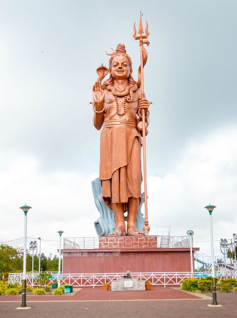 Mangal Mahadev statue in Ganga Talao, Mauritius #hindugod #indianocean #mauritius Ganga Talao Mauritius, Honda Civic 2005, Mauritius Holiday, Goddess Saraswati, Shiv Shankar, Family Friendly Resorts, Goddess Durga, Shiva Pics, Shiva Statue