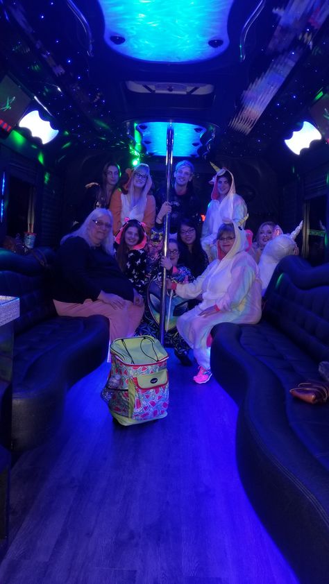 October Sleepover, Rich Birthday Party, Party Bus Aesthetic, Phoenix Party, Bus Party, Limo Party, One Direction Art, Camper Beds, Limo Bus