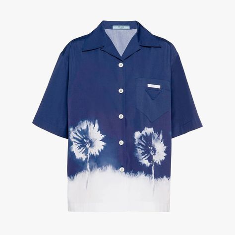 16 Camp Shirts for Women That Make Summer Style a Breeze | Vogue Simple Summer Style, Printed Silk Shirt, Masculine Style, Limited Edition Shirt, Half Shirts, Dad Fashion, Batik Print, Bowling Shirt, Twill Shirt