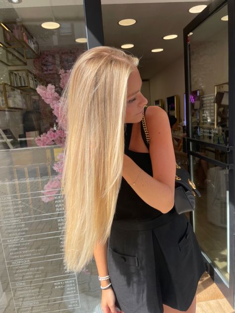 Honey Cream Blonde Hair, Pretty Blonde Hair Colors, Dream Blonde Hair, Bright Blonde With Dimension, Partial Blonde Highlights On Blonde Hair, Surf Blonde Hair, Natural Bright Blonde, Long Layered Blonde Hair, Full Head Of Blonde Highlights