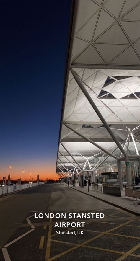 Stansted Airport Aesthetic, Fake London Snaps, London Airport Aesthetic, Heathrow Airport Snapchat, London Airport Fake Story, England Airport, Flight Snap, Airport Snap, London Snap