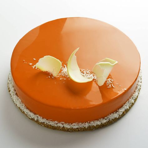 « Carrot cream cheese entremet: turbinado sablee, spiced hazelnut sponge, carrot gelee, speculoos mousse, cream cheese mousse. Yum. Fun collaboration with… » Carrot Cream Cheese, Mousse Entremet, Cream Cheese Mousse, Langham Chicago, Curd Cheese, Cheese Mousse, Taste And Tell, Carrot Cream, Creamed Honey