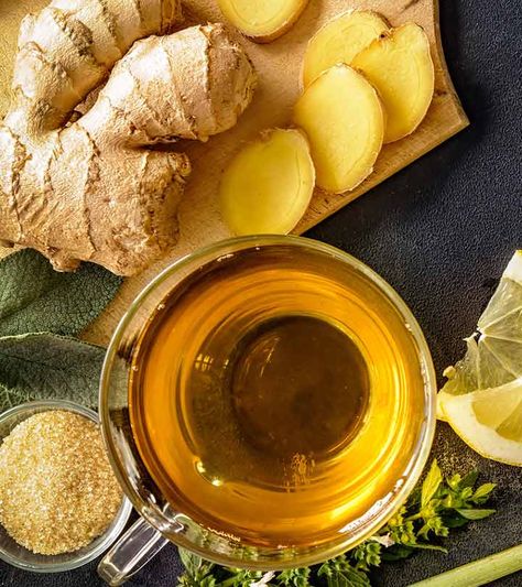 13 Amazing Health Benefits Of Ginger Tea (Adrak Ki Chai) Garlic Oil Benefits, Benefits Of Ginger Tea, Ginger Side Effects, White Tea Benefits, Ginger Tea Benefits, Homemade Ginger Ale, Benefits Of Ginger, Ginger Roots, Health Benefits Of Ginger