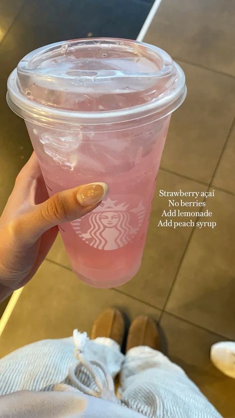 Yummy Starbucks Drinks Refreshers, Starbucks Recipes Orders, Refreshing Drinks Starbucks, Starbucks Recipes To Try, 4th Of July Starbucks Drink, Starbucks Drinks Non Coffee, Starbucks Orders Refreshers, Summer Starbucks Drinks Recipes, Good Starbucks Drinks To Order