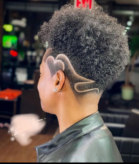 Curly Haircuts Short, Natural Hair For Black Women, Natural Hair Textures, Pixie Hairstyles Short, Tapered Haircut For Women, Haircuts Short Hair, Natural Hair Haircuts, Funny Hair, Short Hair Designs