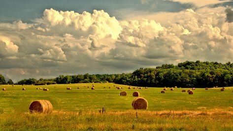 Rural Farm Countryside - Free photo on Pixabay Hay Bales, April Weather, Weather Predictions, Farmers Almanac, Reference Photos For Artists, Old Farmers Almanac, Countryside Landscape, Southwest Desert, Summer Weather