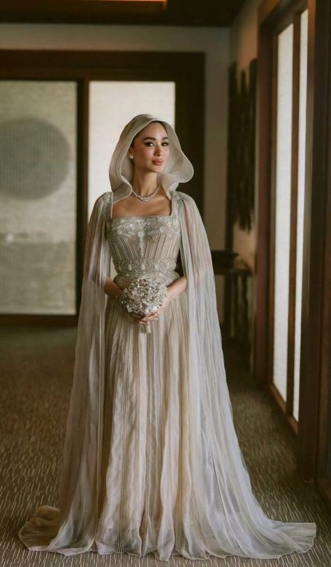 Wedding Dress Hooded Cape, Heart Evangelista Wedding Gown, Wedding Dress With Hood, Game Of Thrones Wedding Dress, Heart Evangelista Wedding, Hooded Wedding Dress, Heart Evangelista Outfit, Veil Outfit, Fairytale Wedding Dress