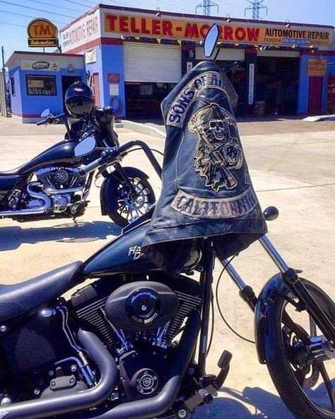 Sons Of Anarchy Mc, Aesthetic Bike, Sons Of Anarchy Motorcycles, Motorcycle Gang, Biker Clubs, Motorcycle Photography, Biker Aesthetic, Moto Vintage, Jax Teller