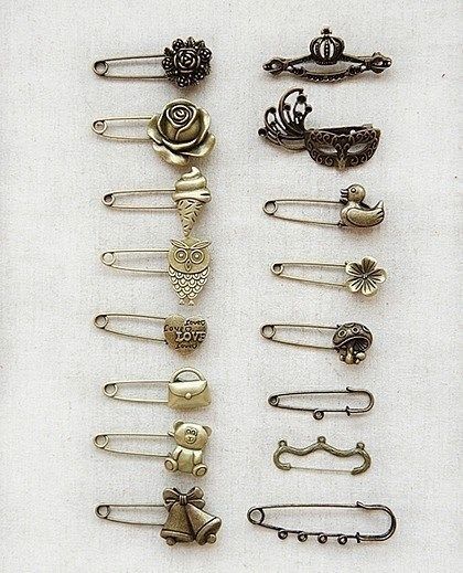 Safety Pin Crafts, Pins And Brooches, Safety Pin Jewelry, Safety Pin Brooch, Hijab Pins, Cadeau Photo, Jewelry Pins, Pin Jewelry, The Fruit