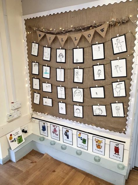 Reggio Inspired All About Me, Reggio Classroom Bulletin Boards, Nature Classroom Display, Natural Year 1 Classroom, Natural Eyfs Classroom Displays, Regio Inspired Classrooms, Reggio Art Display, Natural Classroom Decor Reggio Inspired, Reggio Emilia Classroom Decor