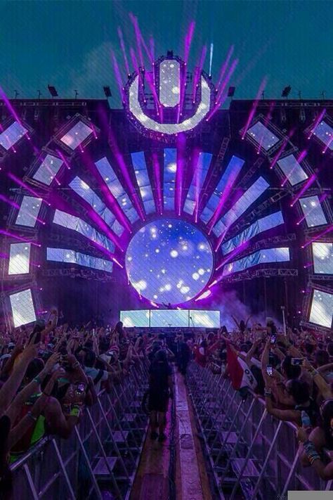 Ultra music festival Music Festival Logos, Concert Stage Design, Electronic Music Festival, Festival Logo, Stage Set Design, Electro Music, Event Stage, Ultra Music Festival, Concert Stage