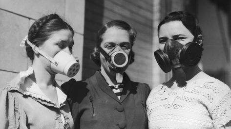 Black Sunday: The Storm That Gave Us the Dust Bowl Gas Masks, Dust Bowl, Dust Storm, Bonnie Clyde, Pictures Of People, Gas Mask, Historical Photos, Old Pictures, American History