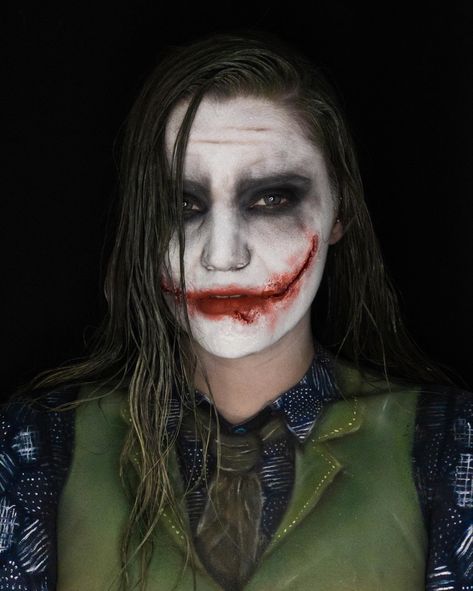 Maquiagem artística inspirada no coringa do Heath Ledger Joker Makeup Men Jared Leto, Joker Makeup Heath Ledger, Heath Ledger Joker Makeup, Harley Makeup, Joker Heath Ledger, Joker Makeup, Joker Heath, Show Makeup, Heath Ledger Joker