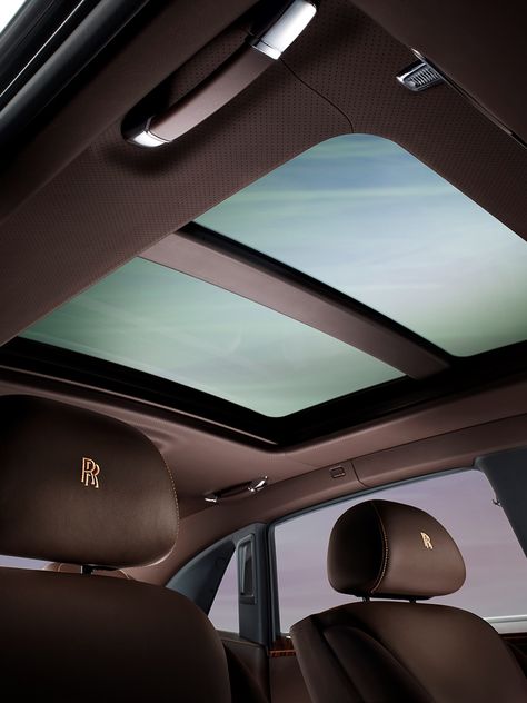 Ghost Series II Panoramic Sunroof...AWESOME. Car Aesthetic Decor, Sunroof Car Aesthetic, Car Snapchat Stories, Snap Morning, Sunroof Car, Car Snapchat, Bentley Gt, Bentley Rolls Royce, Luxury Sedans