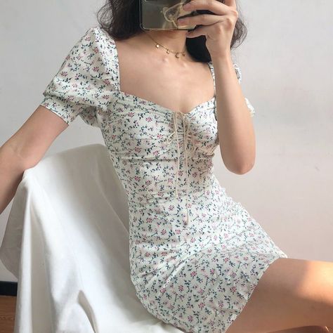 Sinora Short-Sleeve Floral Mini Sheath Dress | YesStyle Retro Summer Dress, Gaun Fashion, Mini Sheath Dress, Short Sleeve Mini Dress, Mode Inspo, Printed Dress, Mini Dress With Sleeves, Looks Vintage, Look Chic