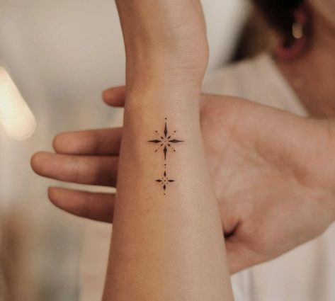 Best Star Tattoo on Arms Ideas Star With Initials Tattoo, Sibling Star Tattoo, Star Friendship Tattoos, Small North Star Tattoos, North Star Tattoos For Women, Good Luck Tattoo For Women, Cute Small Hand Tattoos, Wrist Star Tattoo, Hope Tattoos For Women