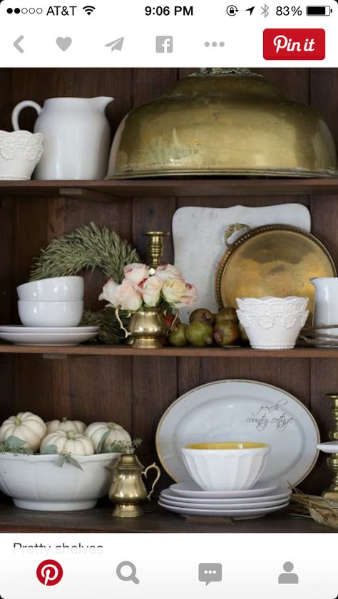 Living Room French Country, French Cottage Style, Living Room Decor Country, French Vintage Decor, Fall Vignettes, Hutch Decor, Country Cottage Decor, Shabby Chic Dresser, Country Decorating