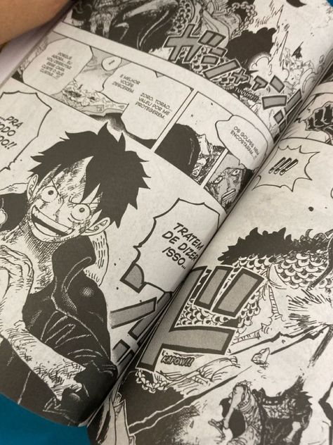 One Piece Manga Book, Kaka Aesthetic, Reading Manga Aesthetic, Luffy Aesthetic, Nobara Icon, Book Anime, Kawaii Room Ideas, One Piece Aesthetic, Best English Songs