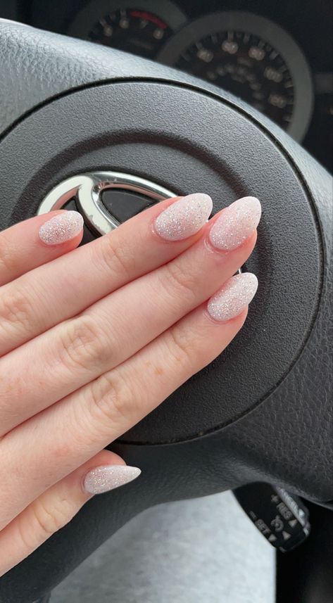 Glittery Milky White Nails, Bridal Nails Round, White Sparkle Christmas Nails, Nude Nails With Sparkle, Sparkly Wedding Nails, White Sparkly Nails, Silver Sparkle Nails, White Sparkle Nails, Sparkly Acrylic Nails