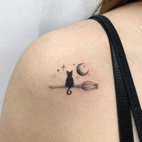 Vintage Cat Tattoo Ideas, Lion Cat Tattoo, Girlie Tattoos, Rabe Tattoo, Black Cat Tattoos, Anklet Tattoos, Witch Tattoo, 4 Tattoo, Tasteful Tattoos