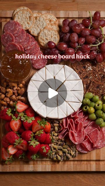 Tasty on Instagram: "Dazzle your guest with this brie-lliant holiday cheese board hack!" Brie Decoration, Cheese Meat Board, How To Cut Brie Cheese, Brie Charcuterie Board Ideas, Xmas Charcuterie Board Ideas, How To Cut Cheese, Cheese Boards Ideas Appetizers, Xmas Charcuterie Board, Party Charcuterie Board Ideas