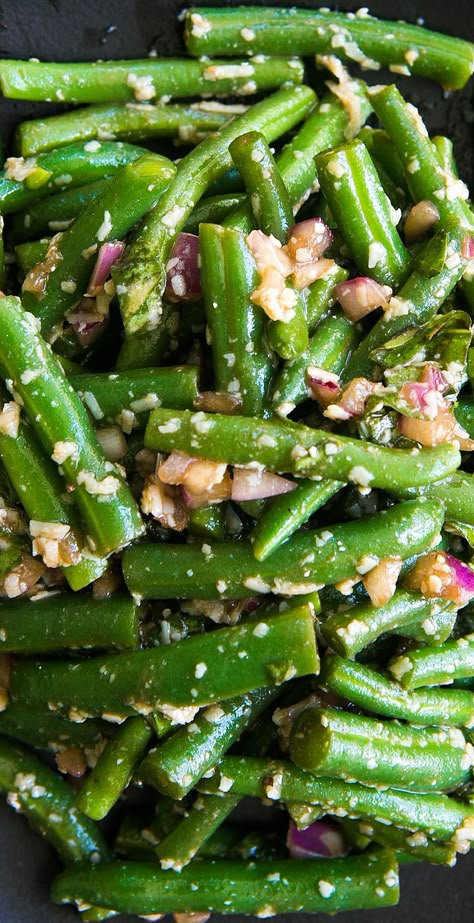 Fresh green beans, blanched and toss with a balsamic vinaigrette, red onions, basil, and Parmesan. On SimplyRecipes.com Green Bean Salad Recipes, Green Bean Salad, Green Bean Salads, Parmesan Recipes, Fresh Green Beans, Diet Meals, Diet Vegetarian, Bariatric Recipes, Red Onions