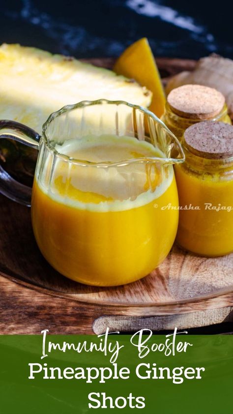 Easy pineapple ginger energy shots for boosting immunity and improving digestion. Has anti-inflammatory properties. Ginger Tumeric Tea, Pineapple Ginger Juice, Juice In A Blender, Turmeric Smoothie Recipes, Ginger Shot Recipe, Ginger Shots, Turmeric Drink, Pineapple Ginger, Turmeric Shots