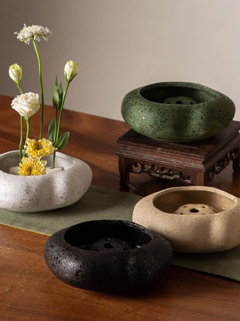 Ikebana 101: Everything You Need to Understand (and Practice) the Japanese Art of Flower Arranging Ceramic Ikebana Vases, Ceramic Kenzan, Ikebana Ceramics, Ikebana Kenzan, Ikebana Vases Ceramics, Ceramic Flower Frog, Ceramic Ikebana, Ceramics Plates, Arreglos Ikebana