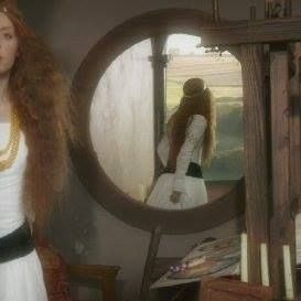 Desperate Romantics, Lady Of Shalott, Joseph Of Arimathea, Childhood Images, The Lady Of Shalott, Elf Cosplay, Art With Meaning, Medieval World, Historical Painting