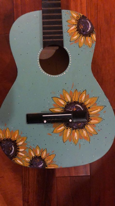 Acoustic Guitar Decoration, Painted Guitar Acoustic, Guitar Painting Ideas, Sunflower Guitar, Arte Do Ukulele, Painted Instruments, Painted Guitars, Acoustic Guitar Art, Painted Ukulele