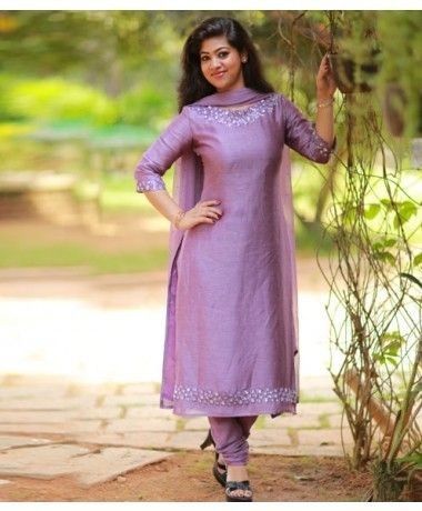 Rate::2000, WhatsApp::+91-9725516626 Size:: S-36 M-38 L-40 XL-42 XXL-44 Fabrics:: Taffeta satin Inner:: Cotton Dupatta:: Net Churidar Ideas, Organza Salwar, Chudidhar Designs, Lavender Suit, Suit Sharara, Plazzo Suit, Cute Sweets, Western Suit, डिजाइनर कपड़े