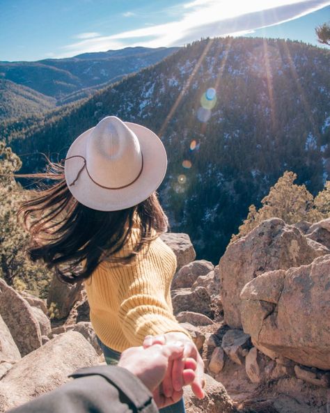 Check out this list of seven hidden gems you’ve got to visit when you're in the Denver area! From spots in Rocky Mountain National Park to the best sunrise spots, you'll find them here! These are the best things to do in Denver, Colorado in the winter, summer, spring, or fall. I've compiled this list after three separate visits, add these gems to your bucket list! Map of places and itinerary included! #denver #colorado #explorecolorado #colorado_creative #hiddengems #bucketlist Hiking Photoshoot, Mountain Photo Ideas, Colorado Aesthetic, Adventure Wallpaper, Mountain Photoshoot, Denver Travel, Visit Denver, Travel Photoshoot, Colorado Trip